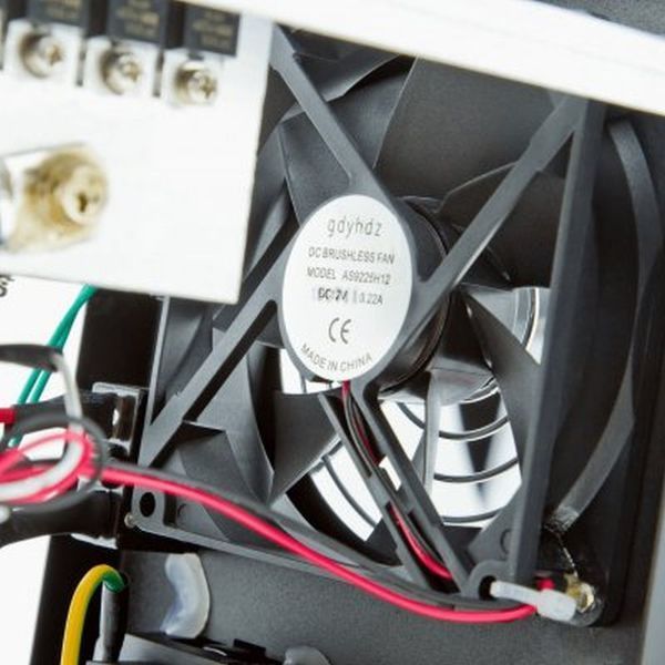 Джерело безперебійного живлення Logicpower LPY-B-PSW-800 ВА / 560 Вт лінійно-інтерактивне з правильною синусоїдою 178976 фото